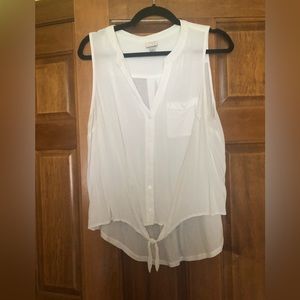 Women’s sleeveless front tie summer top
